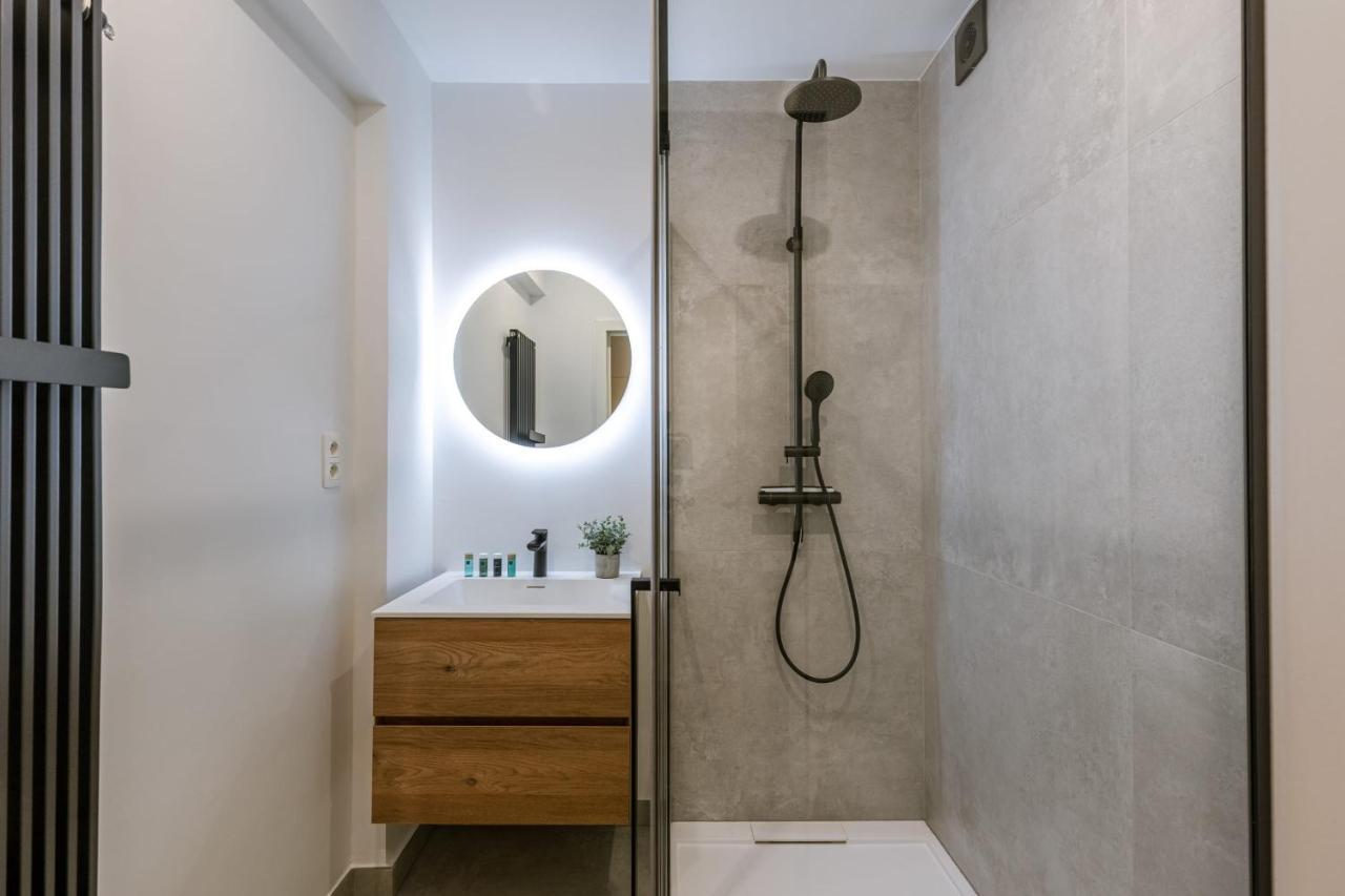 Modern And Spacious Design Nearby The *